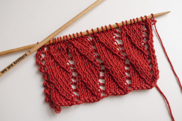 How To Knit Overlapping Waves Stitch The Blog Us Uk