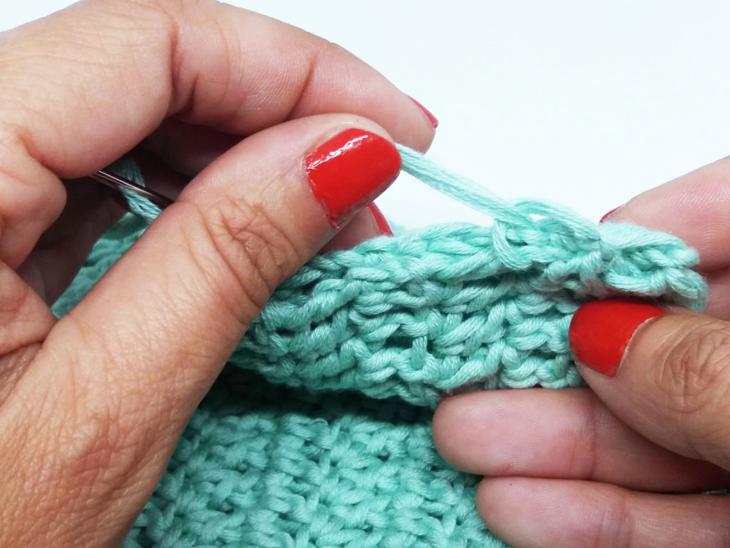 how-to-seam-crochet-pieces-together-with-a-tapestry-needle-the-blog