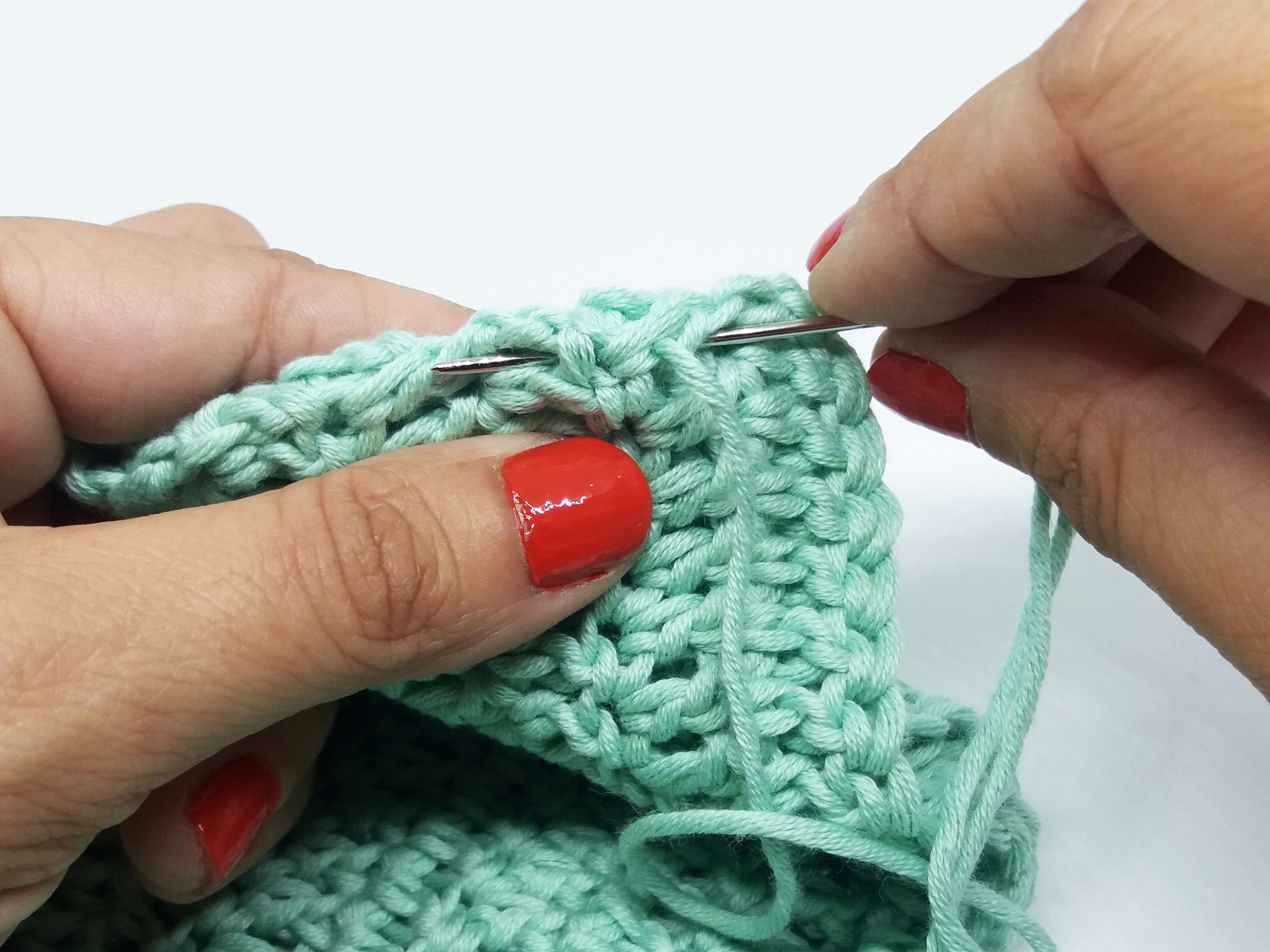 Tapestry Needles Seam for Crochet Tutorial ⋆ Crochet Kingdom