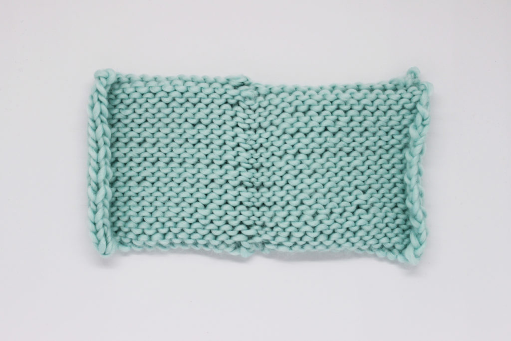 How To Knit: Vertical Invisible Seam in Rib Stitch 