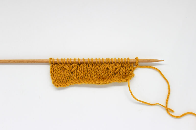 How to knit the daisy stitch The Blog US/UK