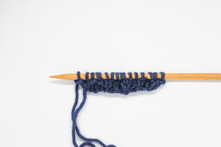 How to make buttonholes on your cardigan The Blog US/UK